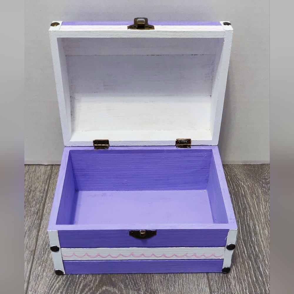 Princess Chest - Picture 4 of 7